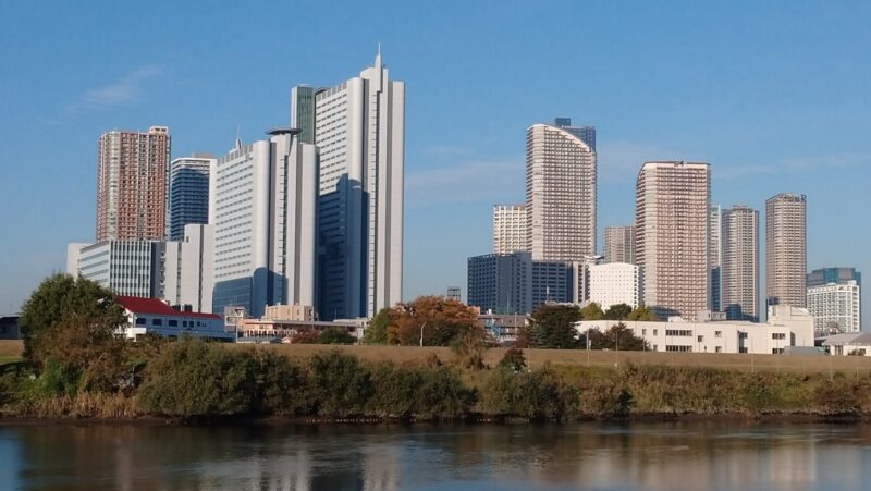 川崎市中原区の武蔵小杉の高層ビル